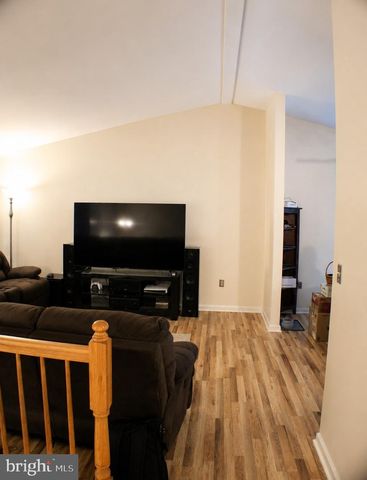 5964 RIVERBEND LN, Reva, VA 22735