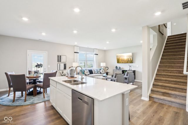 552 Portside Drive, Avon, IN 46123