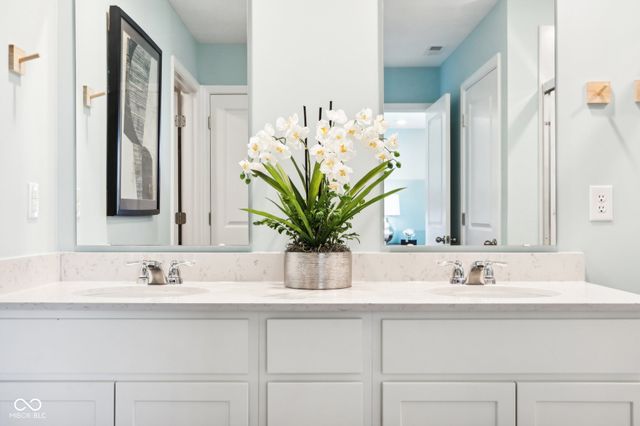 552 Portside Drive, Avon, IN 46123