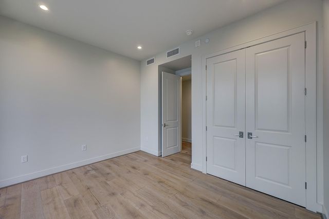 2047 Westcreek Lane 807, Houston, TX 77027