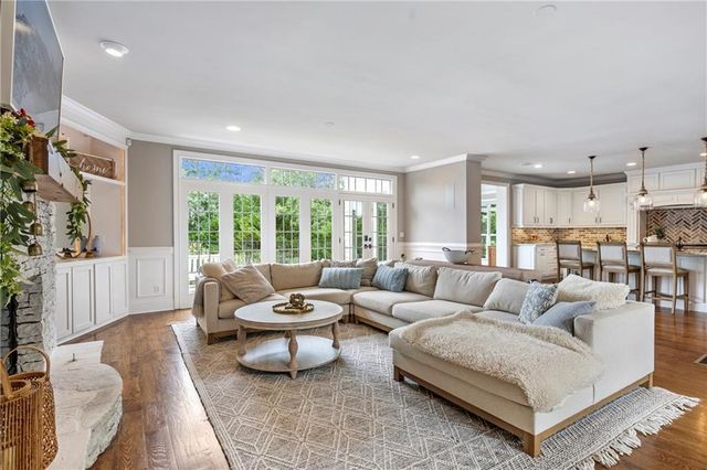 6026 GC Crow Road, Flowery Branch, GA 30542