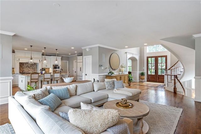 6026 GC Crow Road, Flowery Branch, GA 30542