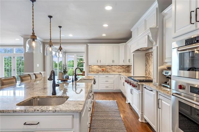 6026 GC Crow Road, Flowery Branch, GA 30542