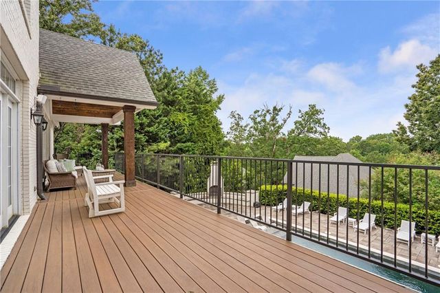 6026 GC Crow Road, Flowery Branch, GA 30542