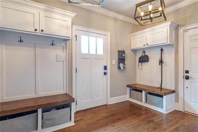 6026 GC Crow Road, Flowery Branch, GA 30542