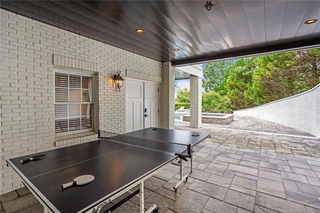 6026 GC Crow Road, Flowery Branch, GA 30542