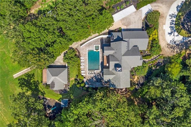 6026 GC Crow Road, Flowery Branch, GA 30542