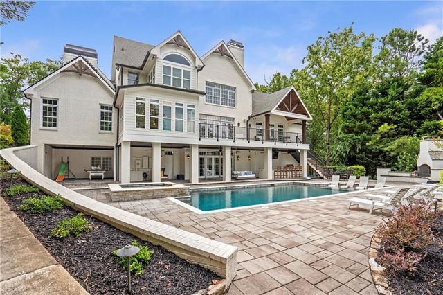 6026 GC Crow Road, Flowery Branch, GA 30542