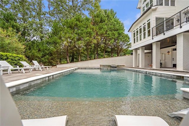 6026 GC Crow Road, Flowery Branch, GA 30542