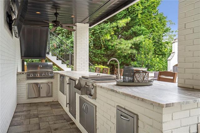 6026 GC Crow Road, Flowery Branch, GA 30542