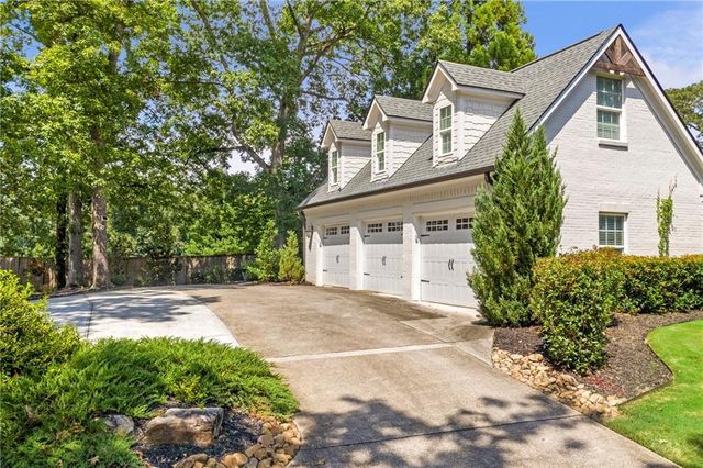 6026 GC Crow Road, Flowery Branch, GA 30542