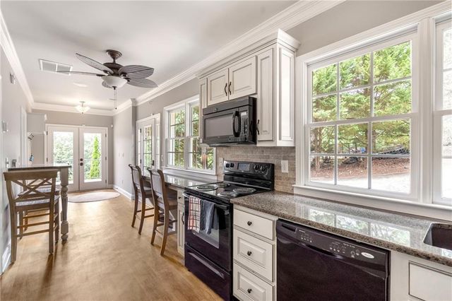 6026 GC Crow Road, Flowery Branch, GA 30542