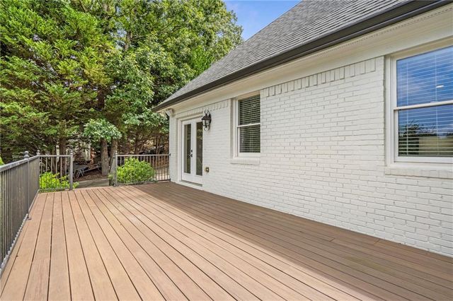 6026 GC Crow Road, Flowery Branch, GA 30542