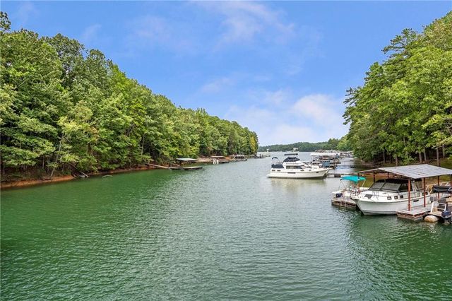 6026 GC Crow Road, Flowery Branch, GA 30542