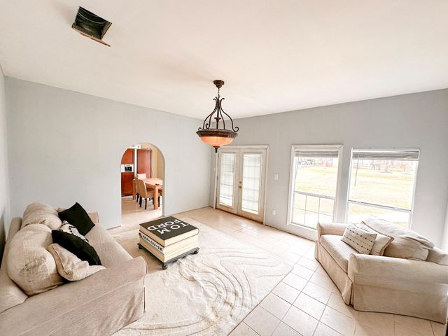 638 Kelly Lane, Angleton, TX 77515