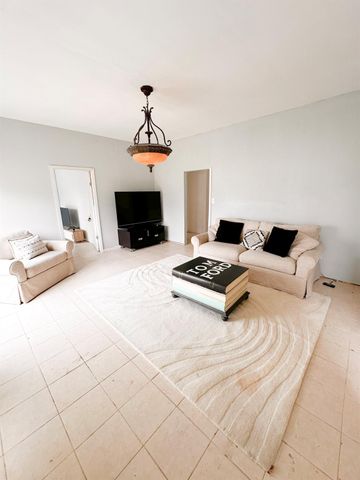 638 Kelly Lane, Angleton, TX 77515