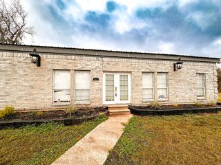 638 Kelly Lane, Angleton, TX 77515