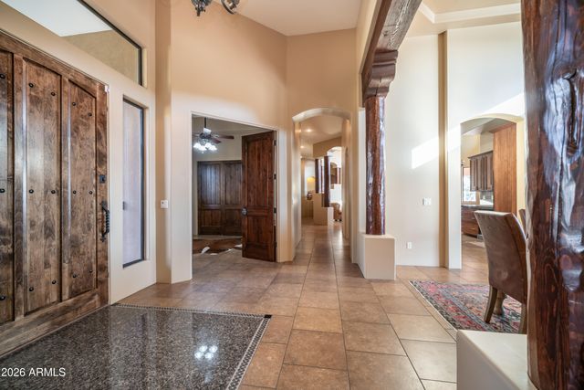 7841 E MCDOWELL Road E, Mesa, AZ 85207