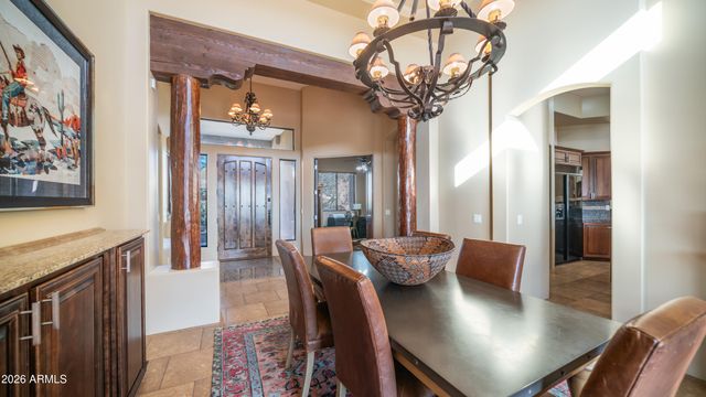 7841 E MCDOWELL Road E, Mesa, AZ 85207