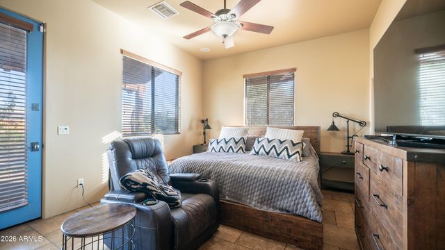 7841 E MCDOWELL Road E, Mesa, AZ 85207