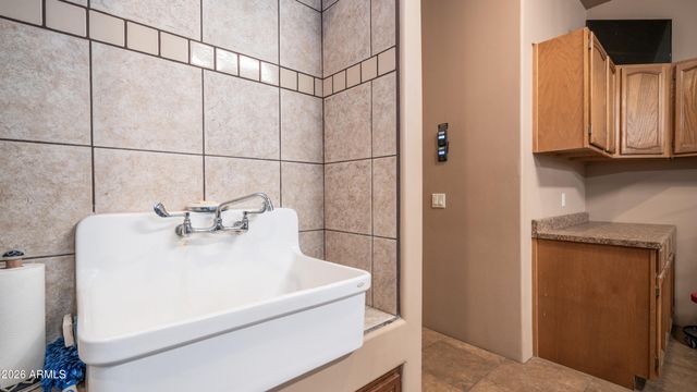 7841 E MCDOWELL Road E, Mesa, AZ 85207