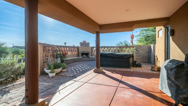 7841 E MCDOWELL Road E, Mesa, AZ 85207