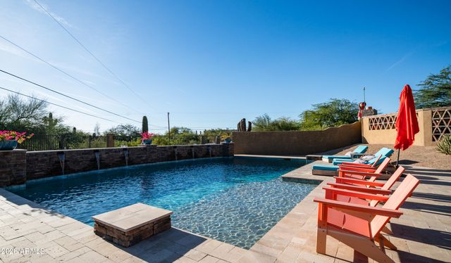 7841 E MCDOWELL Road E, Mesa, AZ 85207