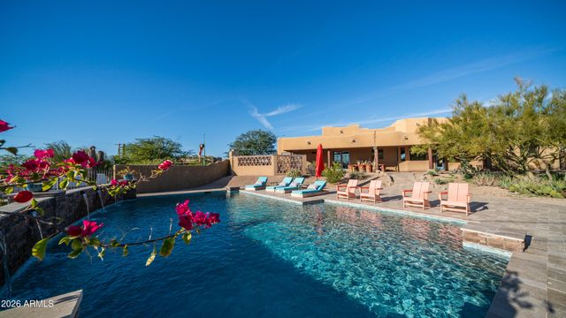 7841 E MCDOWELL Road E, Mesa, AZ 85207