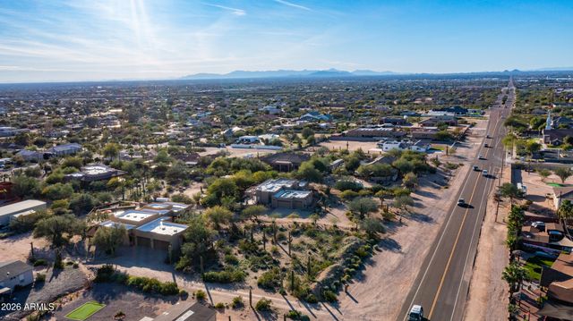 7841 E MCDOWELL Road E, Mesa, AZ 85207