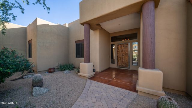 7841 E MCDOWELL Road E, Mesa, AZ 85207