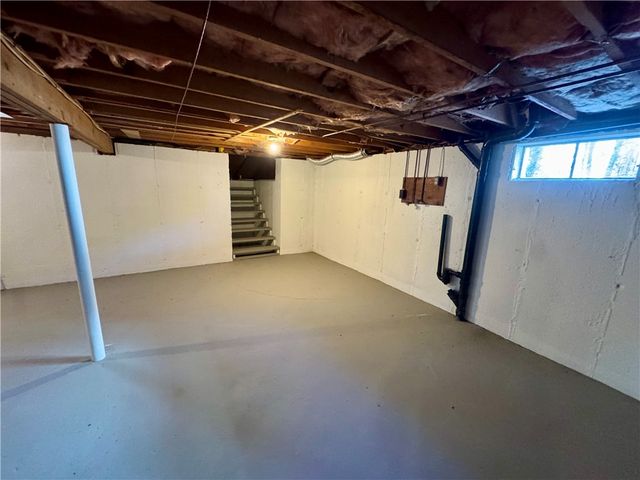 135 Rounds Avenue, East Providence, RI 02915