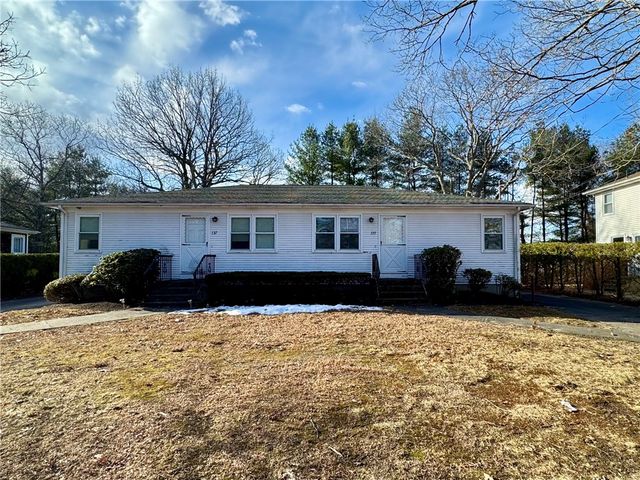 135 Rounds Avenue, East Providence, RI 02915