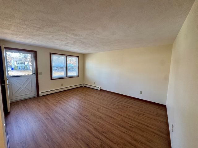 135 Rounds Avenue, East Providence, RI 02915