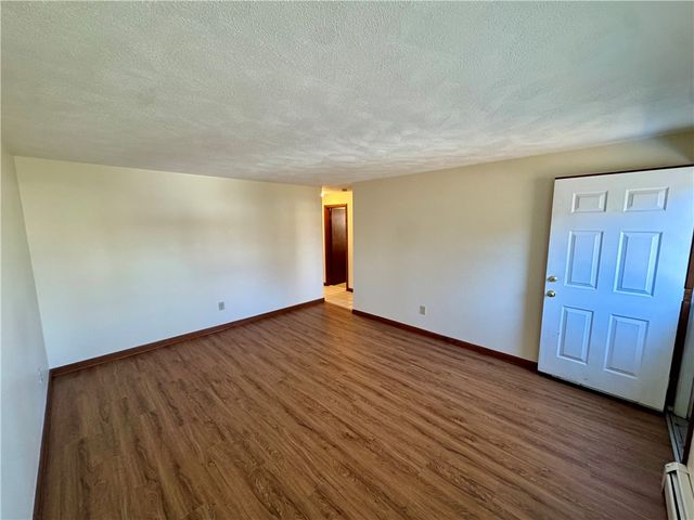 135 Rounds Avenue, East Providence, RI 02915