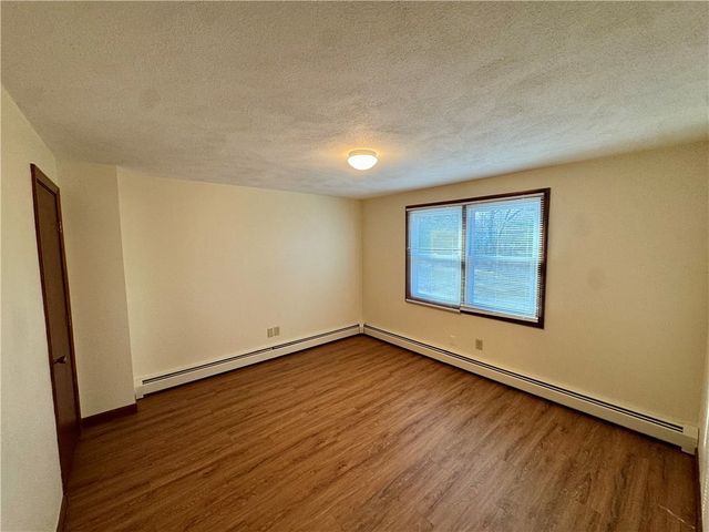 135 Rounds Avenue, East Providence, RI 02915