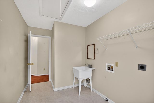 2125 Ladera Lane, Lexington, KY 40514