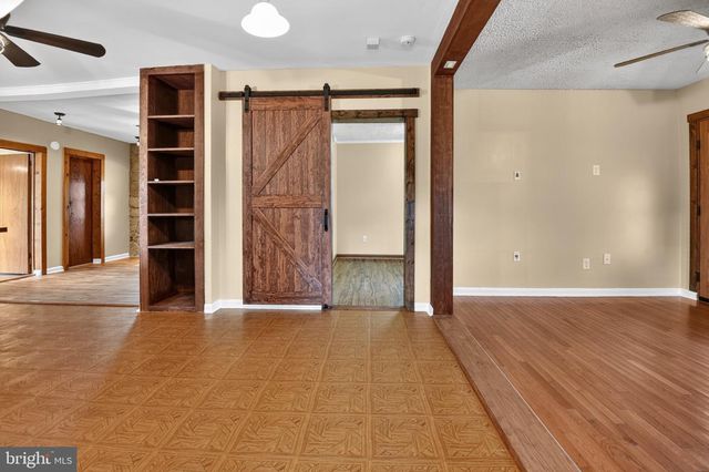 134 LUCAS LN, Gore, VA 22637