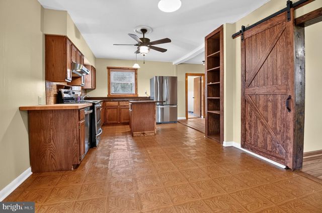 134 LUCAS LN, Gore, VA 22637