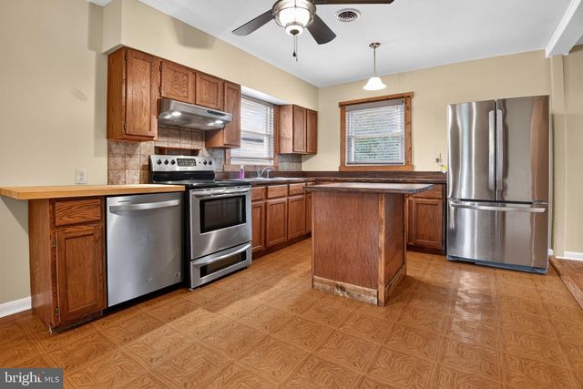 134 LUCAS LN, Gore, VA 22637