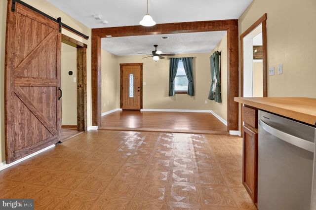 134 LUCAS LN, Gore, VA 22637
