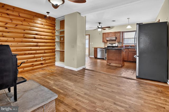 134 LUCAS LN, Gore, VA 22637