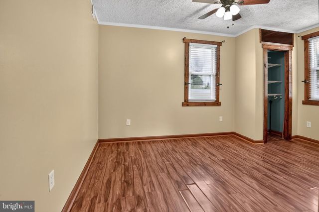 134 LUCAS LN, Gore, VA 22637