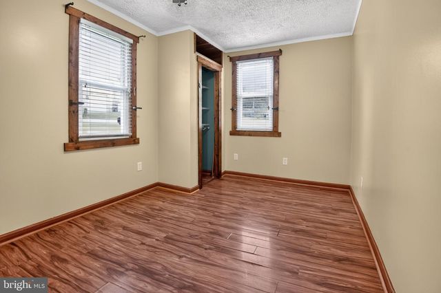 134 LUCAS LN, Gore, VA 22637