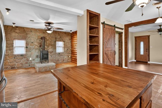 134 LUCAS LN, Gore, VA 22637
