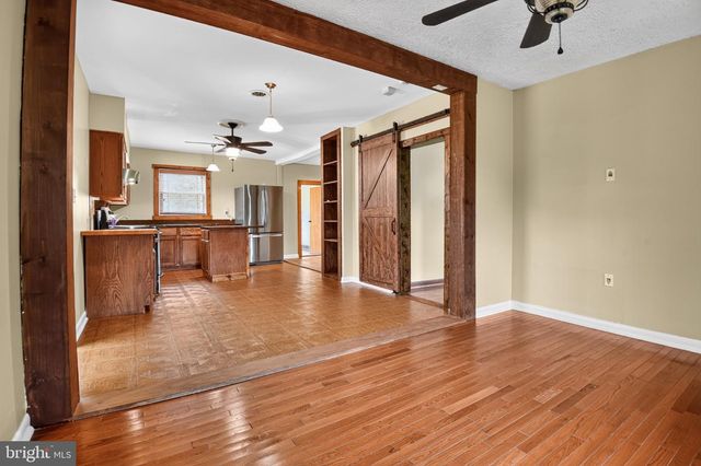 134 LUCAS LN, Gore, VA 22637