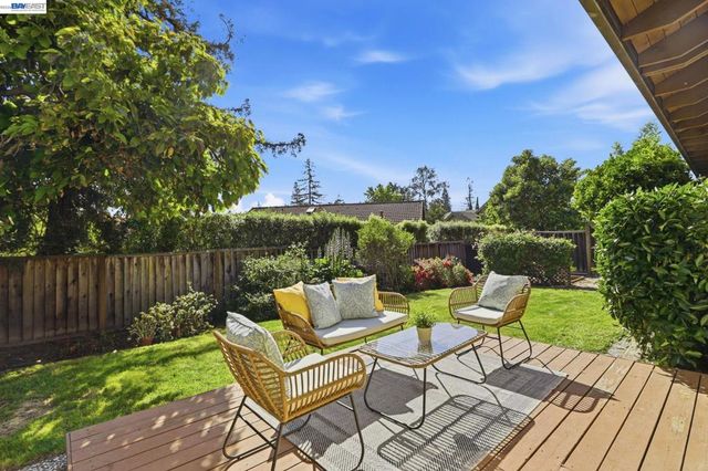 39655 Canyon Heights Dr, Fremont, CA 94539