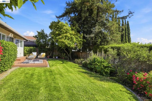 39655 Canyon Heights Dr, Fremont, CA 94539