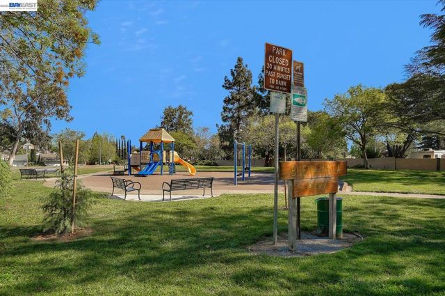 39655 Canyon Heights Dr, Fremont, CA 94539