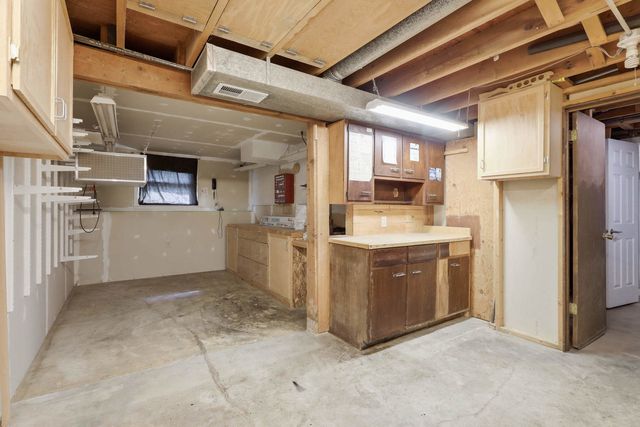 4718 N Ripley Street, Davenport, IA 52806