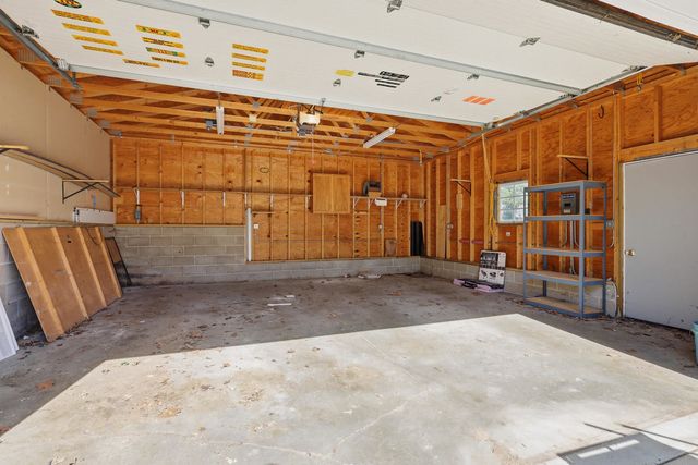 4718 N Ripley Street, Davenport, IA 52806